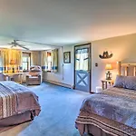 Lovely Mifflinburg Farmhouse - Multiple Decks
