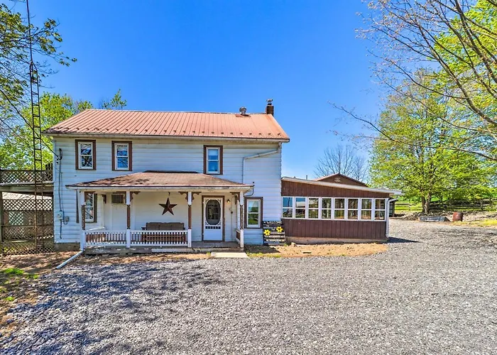 Lovely Mifflinburg Farmhouse - Multiple Decks